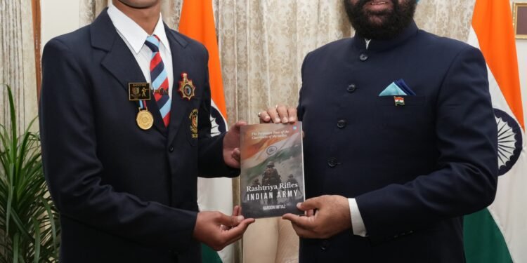 राज्यपाल गुरमीत सिंह से मिले एनसीसी निदेशालय, जम्मू के जूनियर अंडर ऑफिसर हारून इम्तियाज