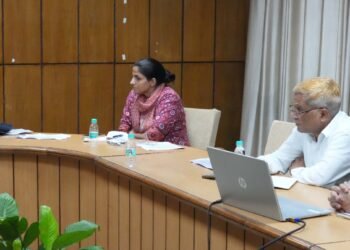 शहरी विकास मंत्री प्रेम चन्द अग्रवाल ने स्मार्ट सिटी परियोजना एवं उससे संबंधित विभिन्न निर्माण कार्यों की समीक्षा की