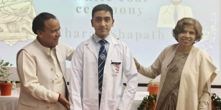 जनसेवा हो चिकित्सा पेशा का मूल उद्देश्य, धन सिंह रावत -कहा, एक बेहतर चिकित्सक बनने के लिये सकारात्मक सोच भी जरूरी