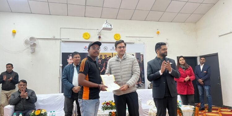 कौशल विकास मंत्री एडवान्स्ड मैनुफैक्चरिंग के 44 ग्रेजुएट्स युवाओं को नियुक्ति पत्र प्रदान किए गए।