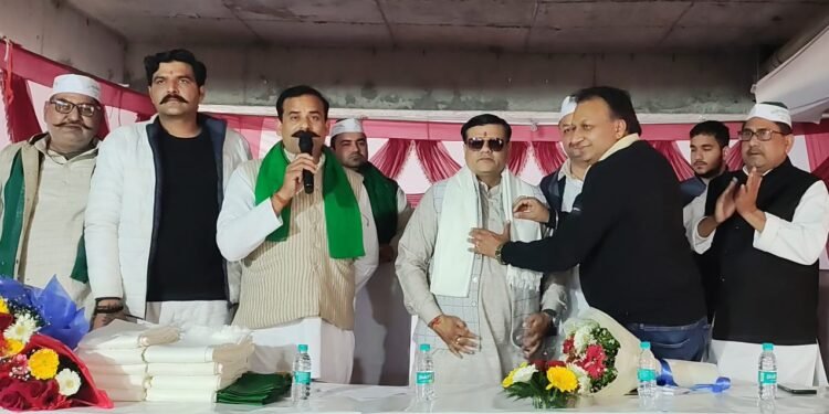 किसान यूनियन (तोमर) से निष्कासित लोग बिल्डरों को कर रहे ब्लैकमेल, यूनियन के नेता ने किया आंदोलन का ऐलान