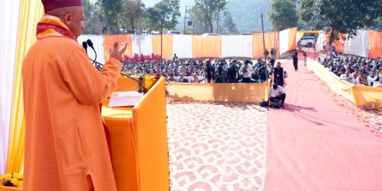 तीन दिवसीय दौरे पर उत्तराखंड के पौड़ी गढ़वाल पहुंचे मुख्यमंत्री योगी आदित्यनाथ