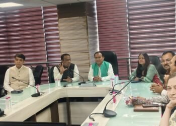 स्वास्थ्य मंत्री डॉ. रावत ने किया अहमदाबाद के चिकित्सा संस्थानों का भ्रमण,मेडिकल कॉलेज में परखी स्वास्थ्य सुविधाएं