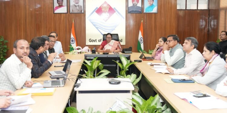 7वीं स्टेट ब्राॅडबैण्ड कमेटी की बैठक मुख्य सचिव श्रीमती राधा रतूड़ी की अध्यक्षता में सचिवालय में आयोजित