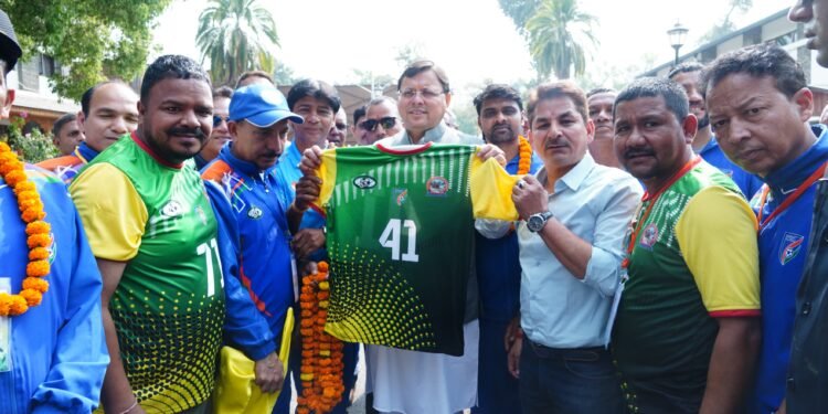 नई दिल्ली में 11 से 13 अप्रैल 2025 तक आयोजित होने वाले चौथे खेलो मास्टर्स राष्ट्रीय चैंपियनशिप में प्रतिभाग करने के लिए मुख्यमंत्री पुष्कर सिंह ने किया टीम  को रवाना