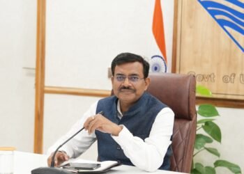 मुख्य सचिव ने किया सभी विभागों में बायोमैट्रिक को अनिवार्य