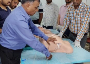 मुख्यमंत्री धामी के नेतृत्व में सुगम और सुरक्षित चारधाम यात्रा के लिए स्वास्थ्य विभाग की तैयारी तेज