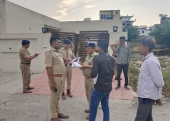 दून पुलिस ने चलाया सत्यापन अभियान