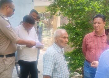 नगर निगम की टीम ने मेयर सौरभ थपलियाल के आदेश पर राजपुर क्षेत्र का निरीक्षण किया