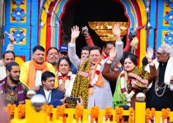 मंत्र उच्चारण के बीच विधि-विधान से खुले ग्यारहवें ज्योर्तिलिंग श्री केदारनाथ धाम के कपाट