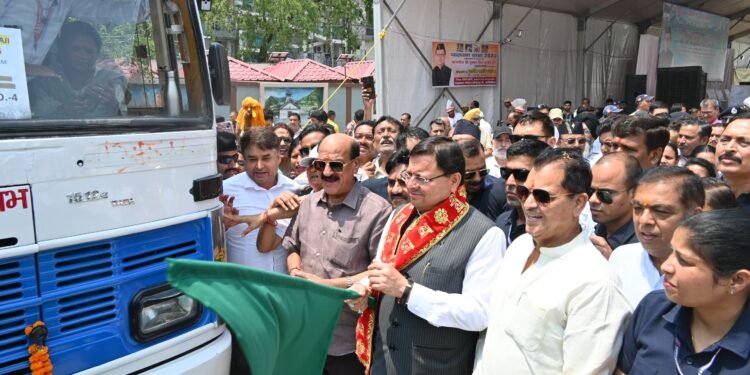 ऋषिकेश पहुंचे मुख्यमंत्री पुष्कर सिंह धामी, चार धाम यात्रा का विधिवत्त शुभारंभ किया
