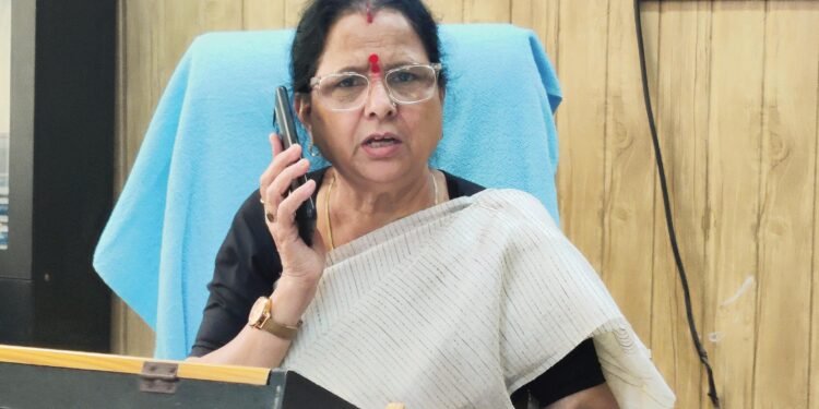 महिला के साथ दुष्कर्म कर आंख में मिर्च डालने के मामले में राज्य महिला आयोग हुआ सख्त, अध्यक्ष ने दिए कड़ी कार्रवाई के निर्देश