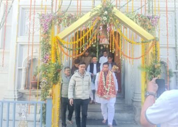 बद्रीनाथ धाम पहुंचे बीकेटीसी अध्यक्ष हेमंत द्विवेदी