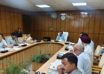 जिला अस्पतालों में तैनात होंगे शत-प्रतिशत विशेषज्ञ चिकित्सक