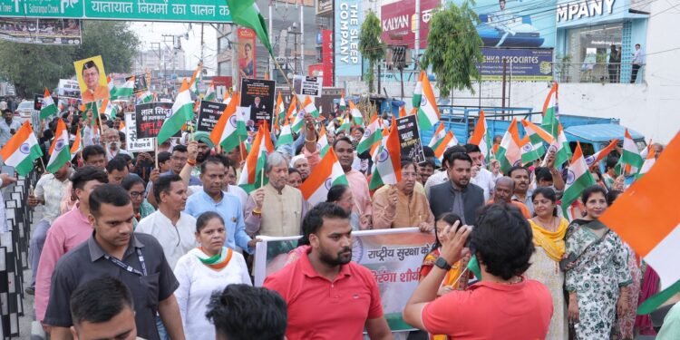  कैंट विधानसभा में निकाली गई तिरंगा शौर्य सम्मान यात्रा