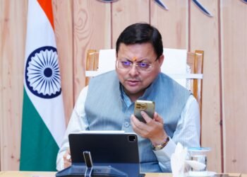  मुख्यमंत्री ने शिकायतकर्ताओं से पूछा आपका काम हुआ कि नहीं