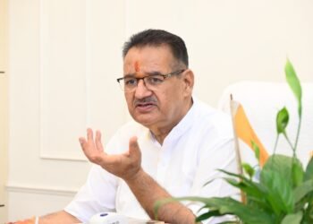 मसूरी विधानसभा क्षेत्र में सीवर एवं पेयजल समस्याओं का निस्तारण शीघ्र करें विभाग: कैबिनेट मंत्री गणेश जोशी