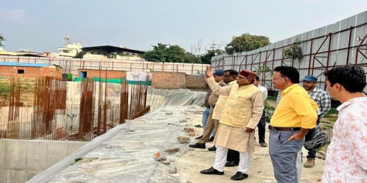 ग्रीन बिल्डिंग को लेकर लगातार खड़े हो रहे सवाल स्थानीय लोगों ने दी शिकायत