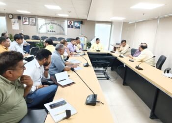  उपाध्यक्ष मसूरी देहरादून विकास प्राधिरकण द्वारा प्राधिकरण के कार्यों की समीक्षा बैठक ली गयी