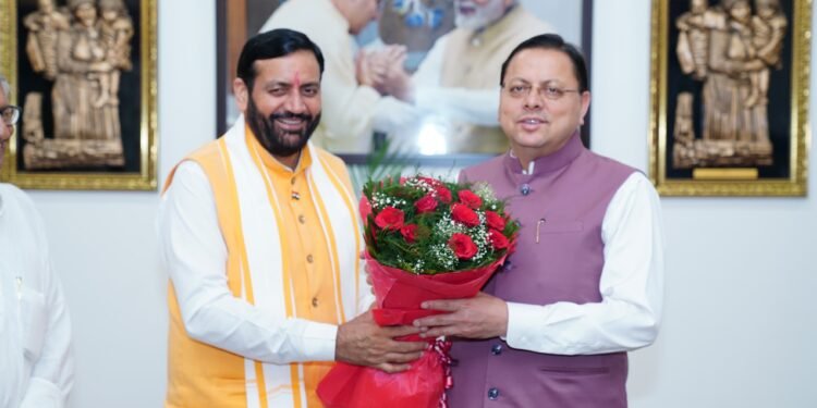 मुख्यमंत्री पुष्कर सिंह धामी से मिले हरियाणा के CM नायब सिंह सैनी