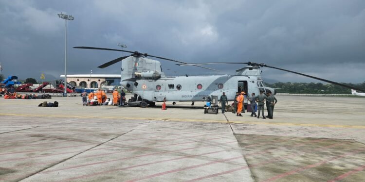 केंद्र और राज्य सरकार ने राहत- बचाव अभियान में झौंकी ताकत