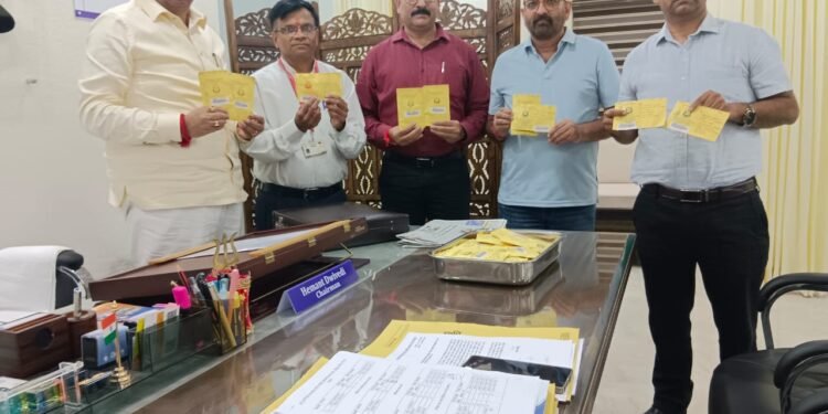 स्पीड पोस्ट से श्रद्धालुओं तक पहुंचेगा श्री बदरीनाथ धाम एवं केदारनाथ धाम का प्रसाद: हेमंत द्विवेदी