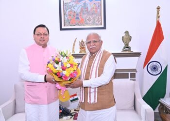 मुख्यमंत्री पुष्कर सिंह धामी ने केंद्रीय विद्युत मंत्री मनोहर लाल खट्टर से भेंट की