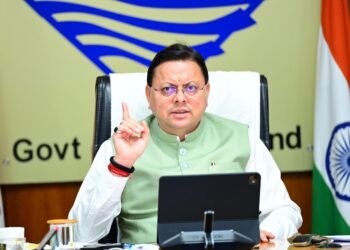 कानून व्यवस्था, सड़कों की स्थिति समेत कई मुद्दों को लेकर सीएम ने की समीक्षा बैठक