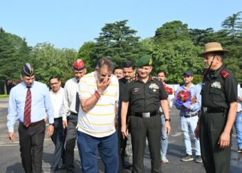 लैंसडाउन पहुंचे सैनिक कल्याण मंत्री गणेश जोशी, अपनी कर्मभूमि को किया नमन