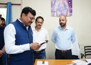 मुख्य सचिव ने किया सचिवालय परिसर की व्यवस्थाओं का निरीक्षण