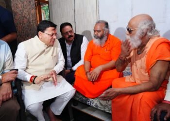 मुख्यमंत्री पुष्कर सिंह धामी ने टपकेश्वर महादेव मंदिर क्षेत्र में अतिवृष्टि से प्रभावित स्थल का निरीक्षण किया