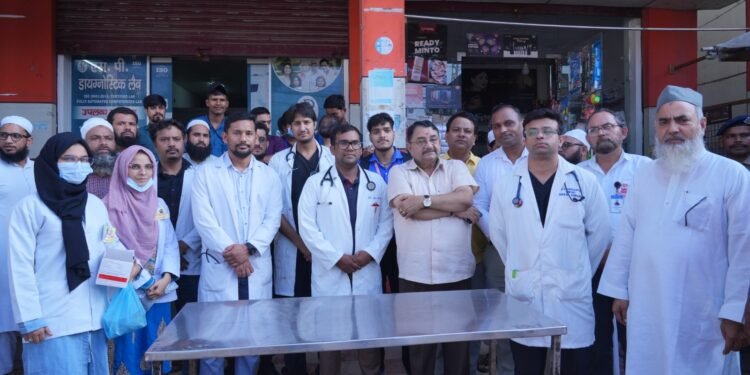 श्री महंत इन्दिरेश अस्पताल ने अधोईवाला क्षेत्र में लगाया निःशुल्क स्वास्थ्य शिविर