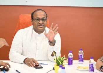 मुख्य निर्वाचन अधिकारी ने की राजनैतिक दलों के साथ बैठक