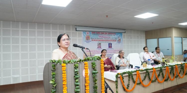 एसजीआरआरयू में रिसर्च कांक्लेव 2025 का आयोजन : नवाचार और सतत विकास का उत्सव