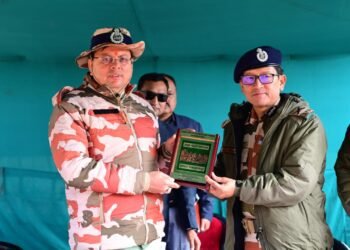 सीमांत गांव मिलम में मुख्यमंत्री ने की आई.टी.बी.पी जवानों और स्थानीय नागरिकों से भेंट