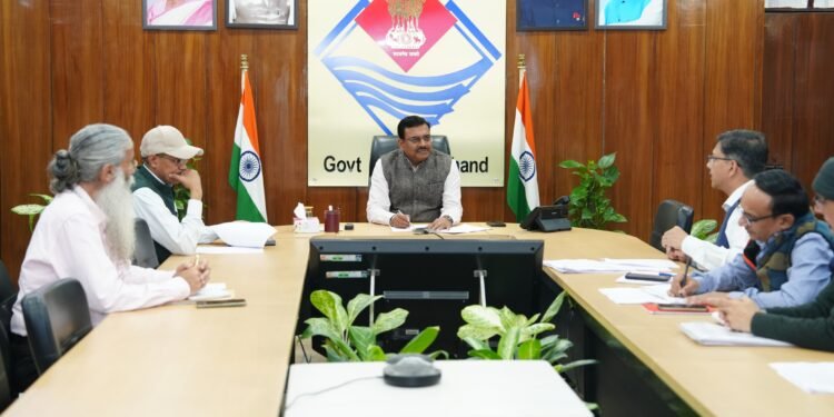 मुख्यमंत्री घोषणाओं की प्रोएक्टिव निगरानी करें अधिकारी: मुख्य सचिव