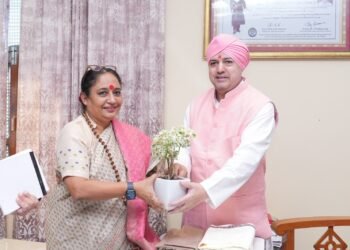  उत्तराखण्ड विधानसभा की अध्यक्ष ऋतु खंडूड़ी भूषण ने श्री दरबार साहिब में टेका मत्था