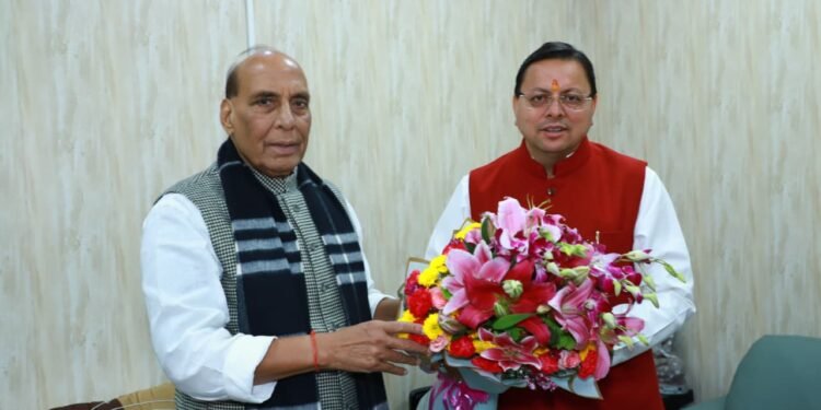 मुख्यमंत्री पुष्कर सिंह धामी ने नई दिल्ली में केंद्रीय रक्षा मंत्री राजनाथ सिंह से शिष्टाचार भेंट की