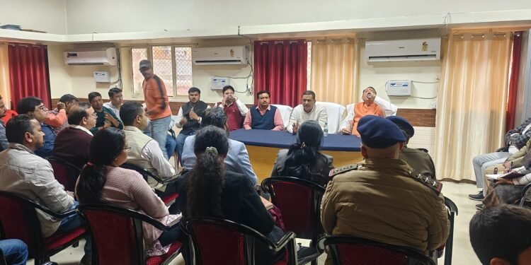 अनिल बलूनी ने कोटद्वार नगर निगम के अधिकारियों के साथ एक महत्वपूर्ण समीक्षा बैठक की