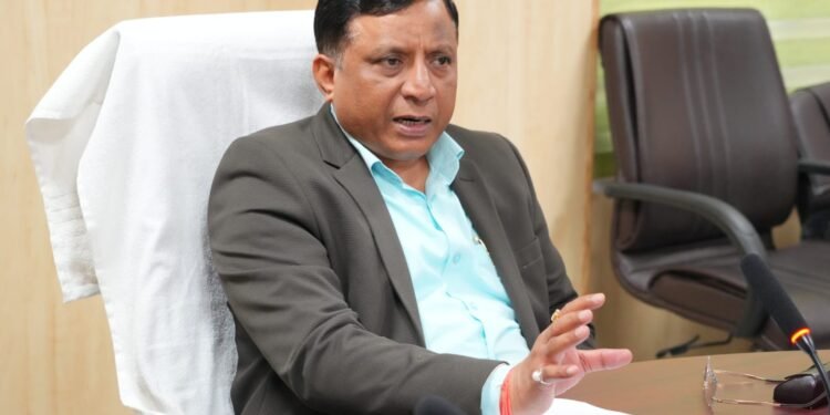 महानिदेशक सूचना बंशीधर तिवारी ने ली जिला सूचना अधिकारियों की बैठक,दिए कई सुझाव