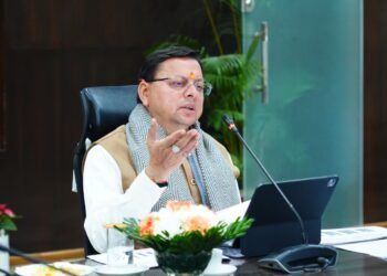 मुख्यमंत्री ने अधिकारियों को दिए राजस्व वसूली बढाने के निर्देश