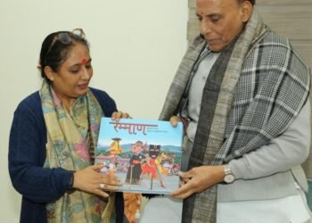 उत्तराखंड विधानसभा अध्यक्ष ऋतु खण्डूडी भूषण ने केंद्रीय रक्षा मंत्री राजनाथ सिंह से शिष्टाचार भेंट की