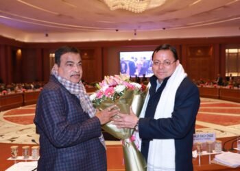 केंद्रीय सड़क परिवहन एवं राजमार्ग मंत्री की अध्यक्षता में आयोजित राष्ट्रीय राजमार्ग परियोजनाओं की हुई समीक्षा