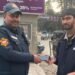 डायवर्जन चौक पर ईमानदारी की मिसाल, पुलिस ने लौटाया खोया मोबाइल