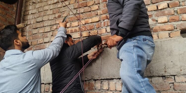 अवैध निर्माण पर एमडीडीए की सख्त कार्रवाई, ऋषिकेश में बहुमंजिला भवन सील