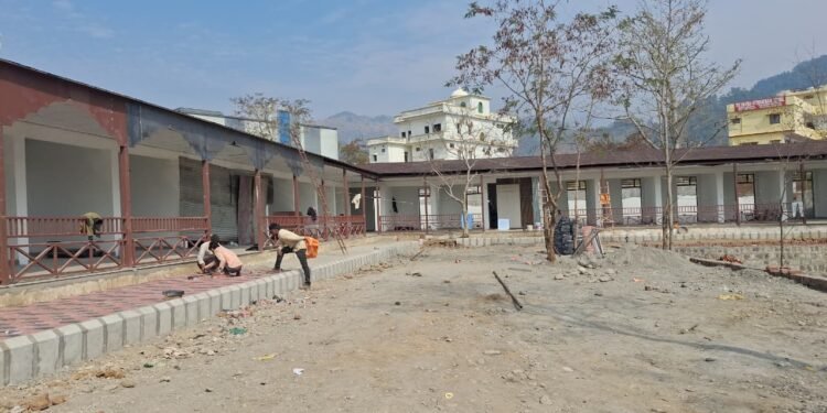 देहरादून में नगर निगम का पहला फूड कोर्ट डेस्टिनेशन अंतिम चरण में, जल्द होगा जनता को समर्पित