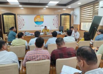 कुम्भ को लेकर सड़क व रेल यातायात से जुड़ी तैयारियों की समीक्षा