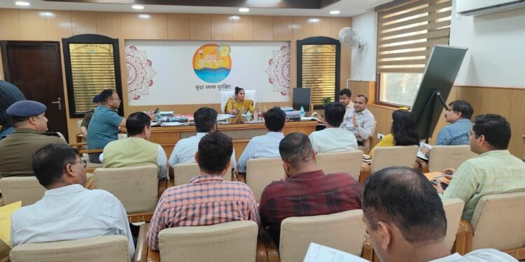 कुम्भ को लेकर सड़क व रेल यातायात से जुड़ी तैयारियों की समीक्षा