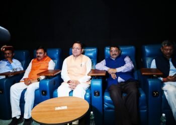 मुख्यमंत्री धामी ने मॉल ऑफ देहरादून में बहुचर्चित फिल्म ‘द केरला स्टोरी 2’ देखी