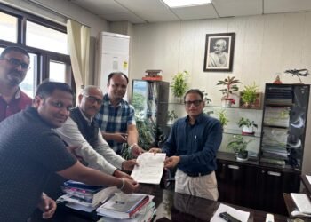 सचिव वित्त से उत्तराखण्ड राज्य कर मिनिस्ट्रीयल स्टॉफ एसोसिएशन के प्रतिनिधि मण्डल ने की भेंट